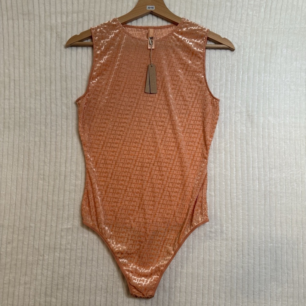 SKIMS sold na Velvet Logo Bodysuit Size Le